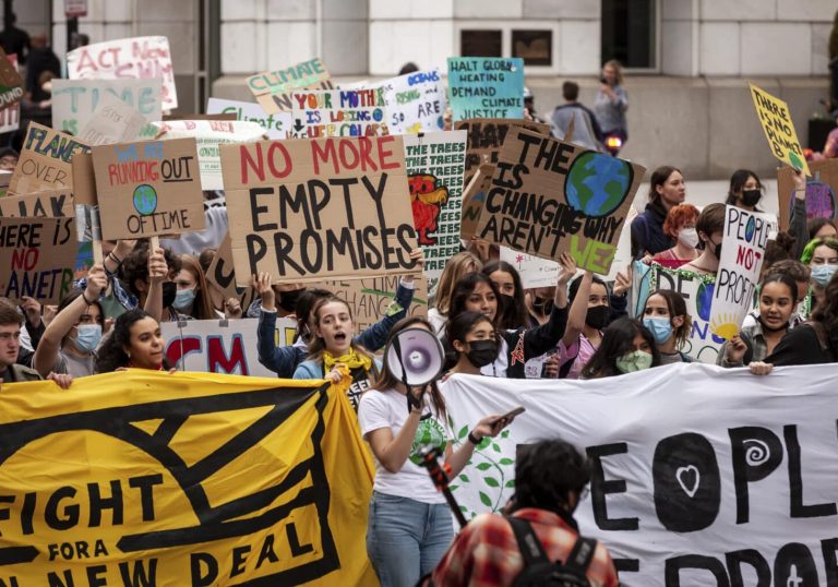 student_climate_protest_2022_AP-1536x1024